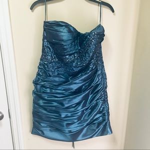 “June” Juniors cute dress of a dance NWOT